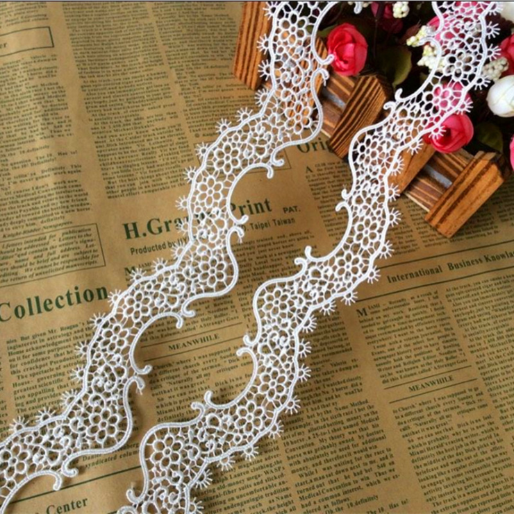 2019 Beautiful Design Crochet Cotton Knitted Lace for Wedding Dress